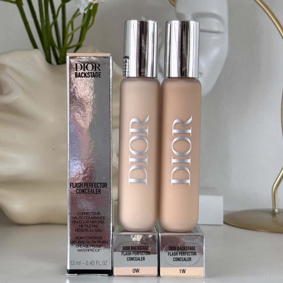 Dior Backstage Flash Perfector Concealer (Category: Makeup) located in Taytay. Submitted by angeltyyyy (Listing ID 1467863494, Image 3). Description: sellinggg authentic Dior Backstage Flash Perfector Concealer in shade 0W ✨ loc: taytay, rizal (can also ship from QC and Pasay, depending on sched 💗).