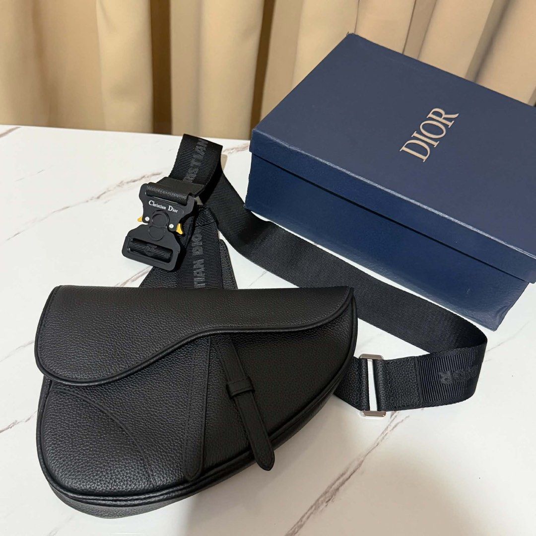 ❣️Dior Men Saddle Bag 25.5cm❣️ (Category: Sling Bags) located in Manila. Submitted by annmacalua (Listing ID 1467849831, Image 3). Description: What u see is what u get!🥰.