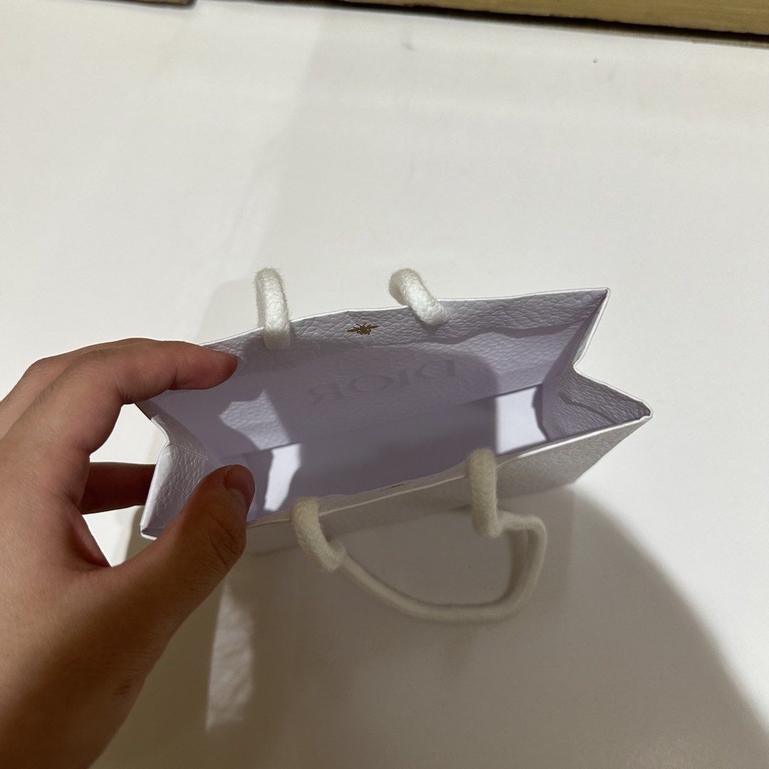 Dior mini paperbag cute classic (Category: Luxury Bags & Wallets) located in Quezon City. Submitted by timelessfinds (Listing ID 1468020266, Image 2). Description: .