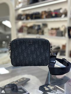 （分類：）位於 。 由 luxe.station22 提交（商品編號 1467901704，圖片 1）。簡介： 。
