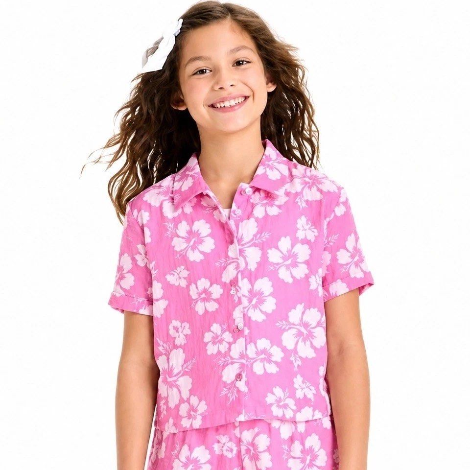 Disney Minnie Mouse Floral Print Top (Category: Babies & Kids Fashion) located in Manila. Submitted by handmedownsbymamaandisla (Listing ID 1467893721, Image 1). Description: 4-5.