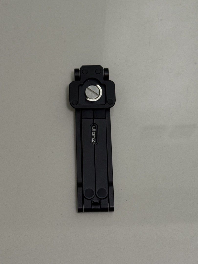 DJI OSMO POCKET 3 (Category: Video Cameras) located in Dasmarinas. Submitted by dominini (Listing ID 1467883522, Image 3). Description: Selling my DJI OSMO Pocket 3! Includions: - DJI OSMO Pocket 3 Standard Combo w/ Box - Ulanzi MA66 Tripod/Stand - Black Hard Case/Bag - SanDisk Extreme 128gb Micro SD Card Bought it in July, this year. MINT CONDITION! no scratches, no signs of usage. Price: ₱18,000 (Negotiable) RFS: Took it out 3 times lang, plann