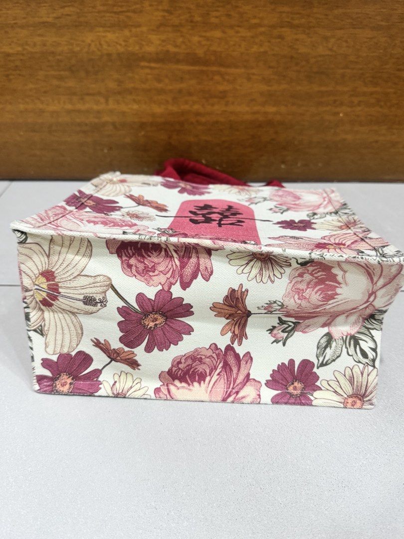 Double happiness mini tote bag (Category: Tote Bags) located in Manila. Submitted by chinchinshaven (Listing ID 1468053088, Image 3). Description: Washable Light weight Beautiful design.