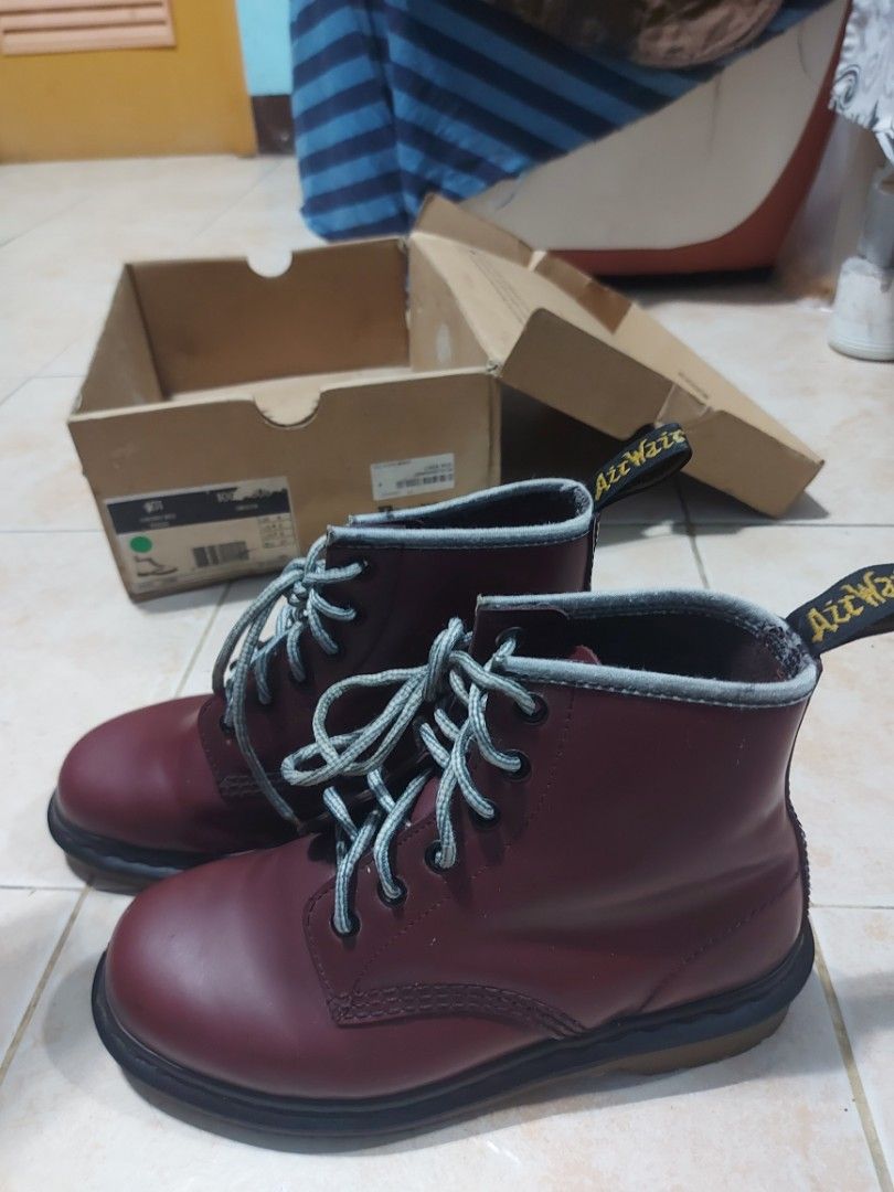 Dr. Martens cherry red original with orig Box (Category: Boots) located in Pasig City. Submitted by junjunkobekobe (Listing ID 1468035871, Image 3). Description: Dr.martens cherry red rouge smooth original size uk4 us5 men us6 ladies eu37 MIV complete with box slightly used for only 1,500 pasig area pick-up or ship at buyers expense ty - Brand: Dr. Martens - Color: cherry red with smooth leather finish - Details: Classic yellow stitching and patt