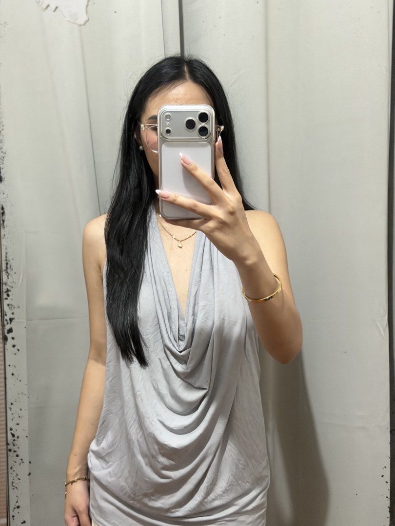 Draped Neck Backless Top (Category: Sleeveless) located in Lucena. Submitted by lexshiine (Listing ID 1468033743, Image 1). Description: size: m-l MOP: MariBank/GoTyme MOD: J&T.