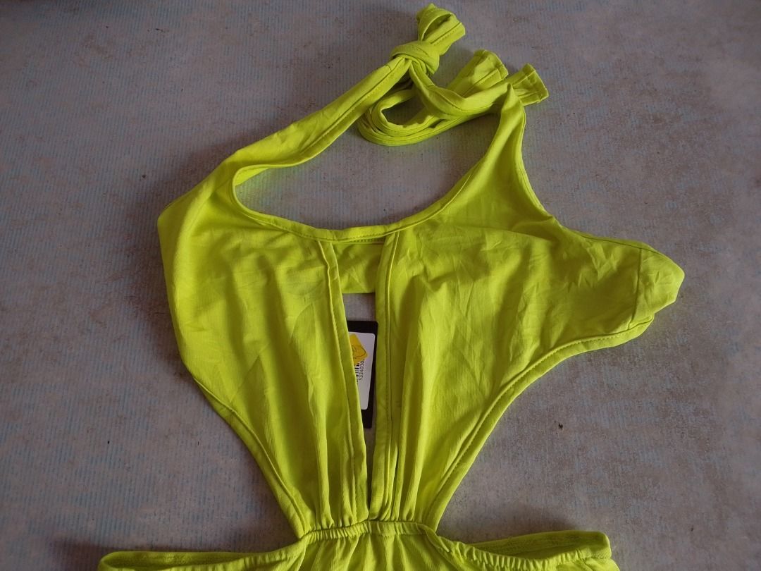 Dress US BNEWTAG (Category: Dresses) located in Los Banos. Submitted by mania-62906 (Listing ID 1467883155, Image 2). Description: BNEWTAG. US small. ( Ideal attire to wear outing on a beach) Note out of town from Nov 25- Jan25, 2027.