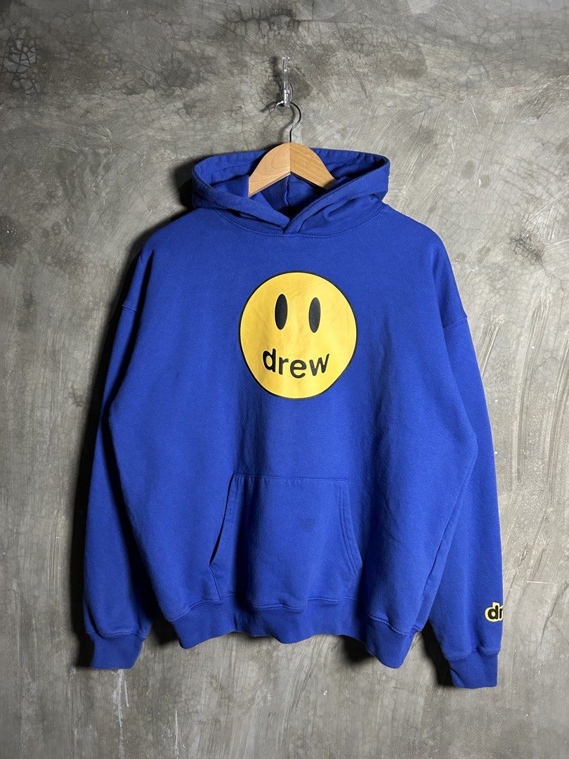 Drew House - Mascot Logo Pullover Hoodie (Category: Coats, Jackets and Outerwear) located in Tayabas. Submitted by streetdepartment (Listing ID 1468004690, Image 1). Description: Drew House - Mascot Logo Pullover Hoodie Good condition Issue: minimal fadings, stain and sign of used Size: Small oversized Measurements (inches): Width: 23.5” Length: 25.5” Dm to purchase! Note: Manage your expectations as you are dealing with secondhand items. Color m
