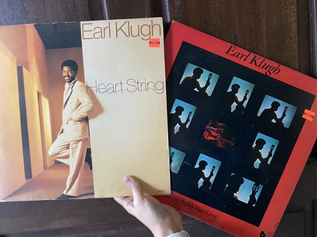 [BUNDLE] Heart String + Living Inside Your Love - Earl Klugh Vinyls (LP) (Category: Vinyls) located in Cainta. Submitted by stuff_4_sale_dump (Listing ID 1467932968, Image 1). Description: with protective outer and inner sleeves .