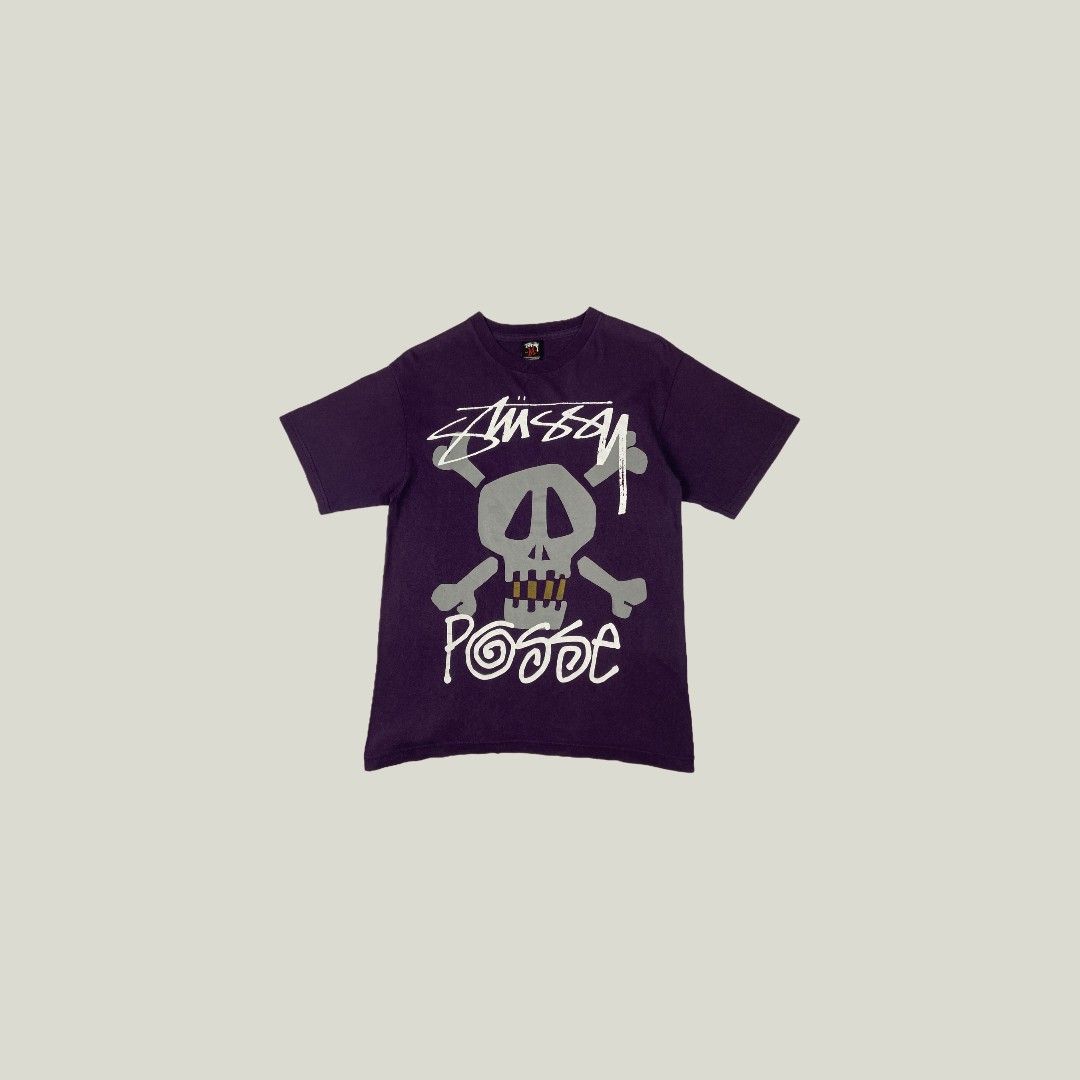 Early 2000’s Stüssy Posse Up Skull Tee (Category: Activewear) located in Antipolo. Submitted by lootersclubph (Listing ID 1467967283, Image 1). Description: Early 2000’s Stüssy Posse Up Skull Tee Small Length 27 / Width 19 Issue / s : Minimal Hairlines only ( See last pic. ) Washed and Steamed 100% Authentic ₱ 1,299 negotiable.