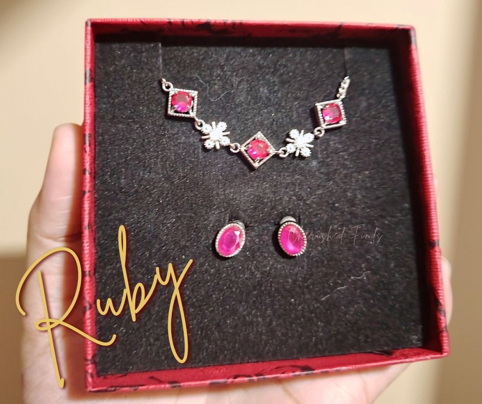 EARLY XMAS SALE: Ruby Bracelet & Earrings Set (Category: Necklaces) located in Caloocan City. Submitted by cherishedfinds (Listing ID 1467527997, Image 1). Description: - Authentic ruby stone - S925 earring post for only ₱900 - Titanium Steel bracelet for only ₱800 - Get the bundle for only ₱1,600 😍 - Spend 500, get a freebie 🎁 You may add items from my other listings 💯.