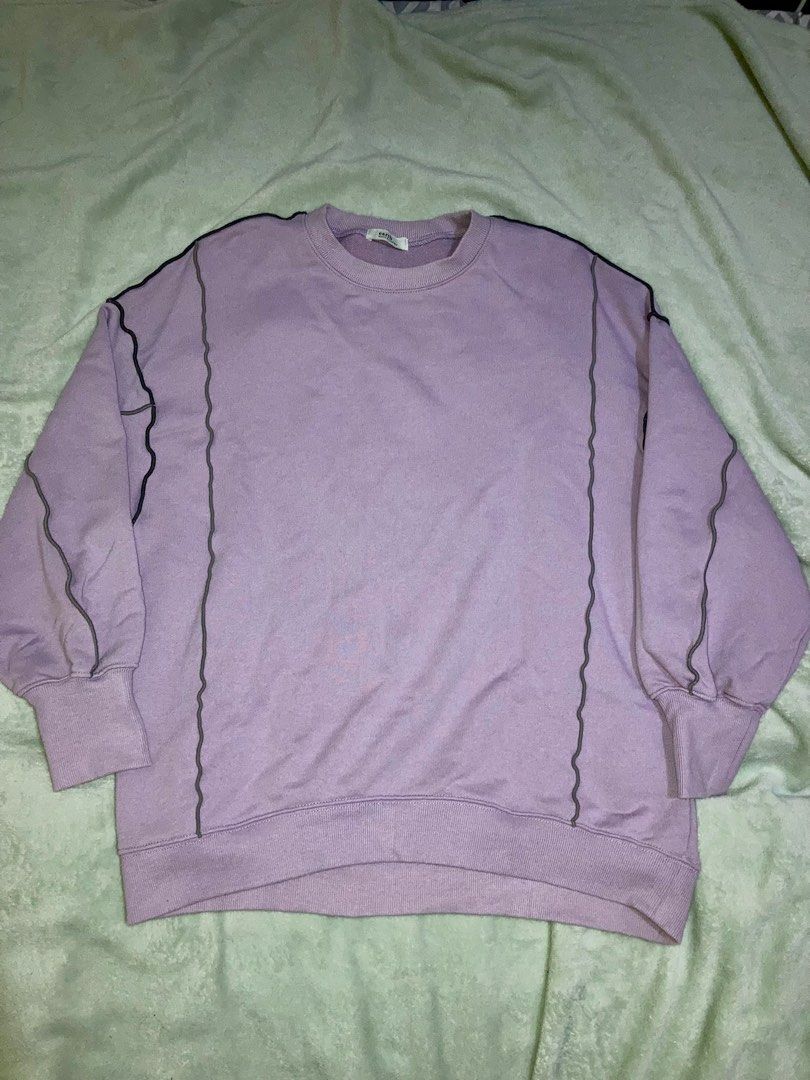 EARTH LAVENDER PULLOVER (Category: Coats, Jackets and Outerwear) located in San Pablo. Submitted by wbcollectionph (Listing ID 1468029397, Image 1). Description: EARTH LAVENDER PULLOVER | JACKET | BOMBER JACKET | SWEATER | OUTERWEAR Size: L (fits medium) W L pinhole (see pic for ref) Very good condition 10/10 Price: 999 Note: * Make reading a habit. * Please manage your expectations since the items are preloved/ thrifted * All items are washed be