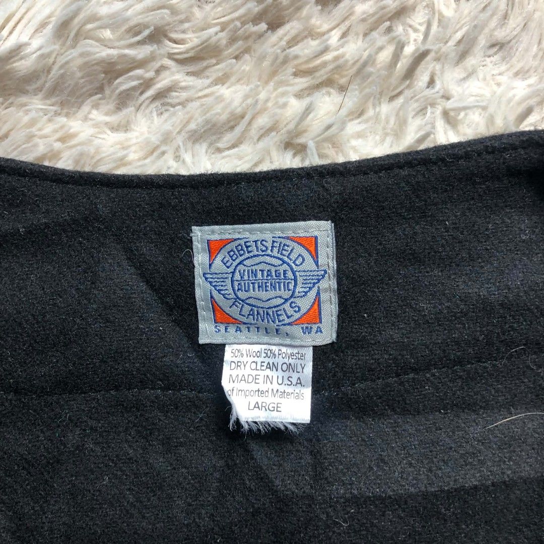 EBBETS FIELD Flannel wool Baseball Heritage Top (Category: Tshirts & Polo Shirts ) located in Manila. Submitted by truecat.00a53a (Listing ID 1467975121, Image 2). Description: size large made in usa no flaws complete button.