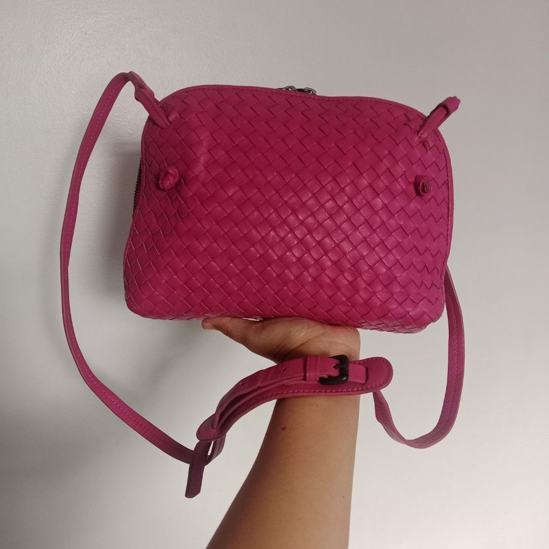 Echozerang Bot Tega (Category: Cross-body Bags) located in Manila. Submitted by mamapards17 (Listing ID 1467895342, Image 1). Description: .