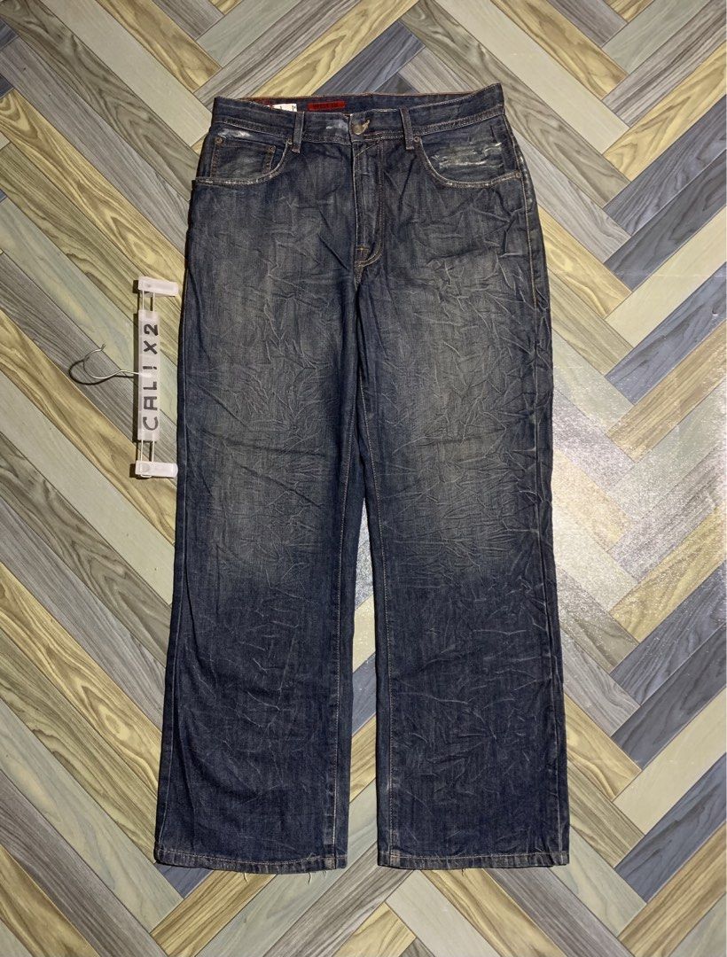 ECKO UNLTD. BAGGY-FIT PANTS (Category: Jeans) located in Kapalong. Submitted by ac_thrift (Listing ID 1467971164, Image 2). Description: ECKO UNLTD. BAGGY-FIT PANTS Size: 34 Waist: 34 Length: 42.5 Hem: 10 Condition: Excellent MoP: Gcash Location: Mindanao, Davao del Norte, Kapalong, 8113.