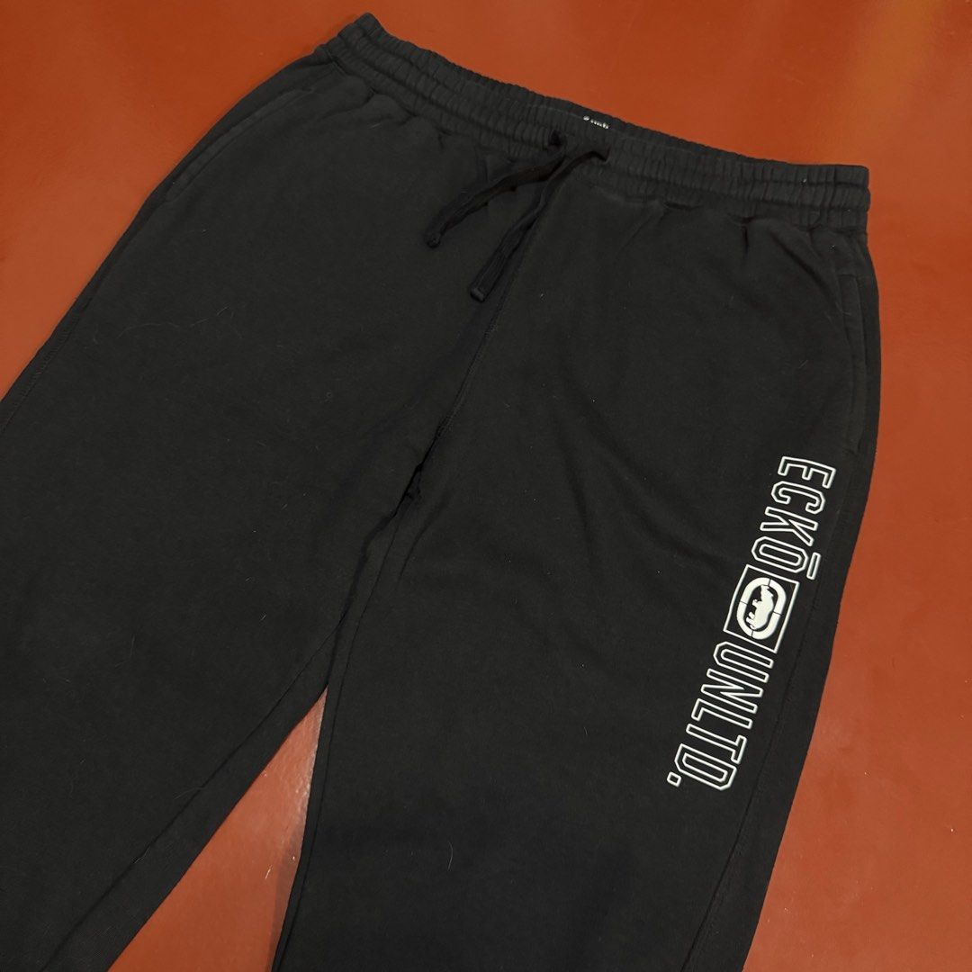 ECKO UNLTD JOGGER PANTS (Category: Joggers) located in Pasig City. Submitted by buzzthrifty (Listing ID 1467975324, Image 3). Description: SIZE 34-40WAIST 41"LENGTH EXCELLENT CONDITION .