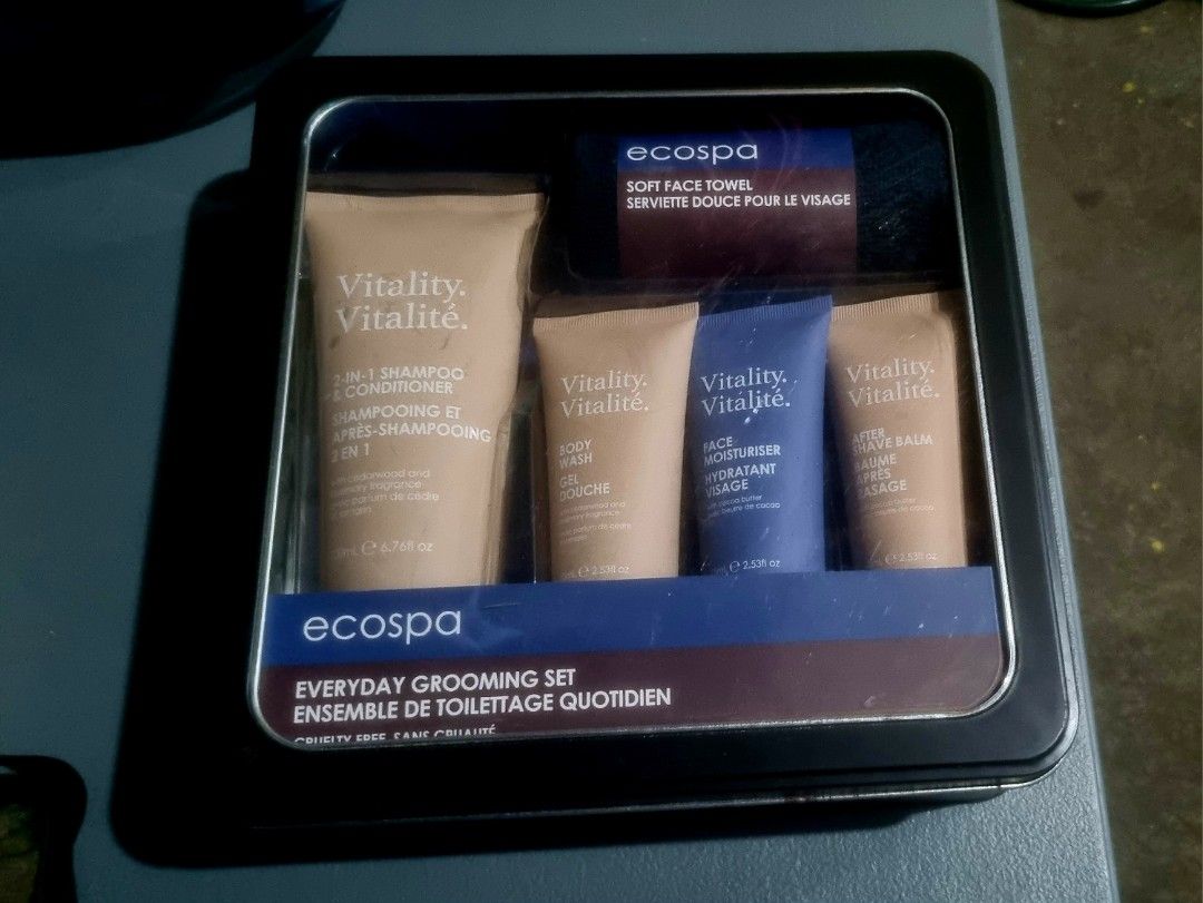 Ecospa Everyday Men's Grooming Set (Category: Men's Grooming) located in Paranaque City. Submitted by fdc_cashmoney (Listing ID 1467970121, Image 1). Description: - Brand new & unopened Ecospa Everyday Grooming Set in a black metal tin - Still sealed with original protective plastic film - 2-in-1 Shampoo & Conditioner (200ml) with cedarwood & rosemary fragrance - Body Wash (75ml) with cedarwood & rosemary fragrance - Face Moisturiser (75ml) with 