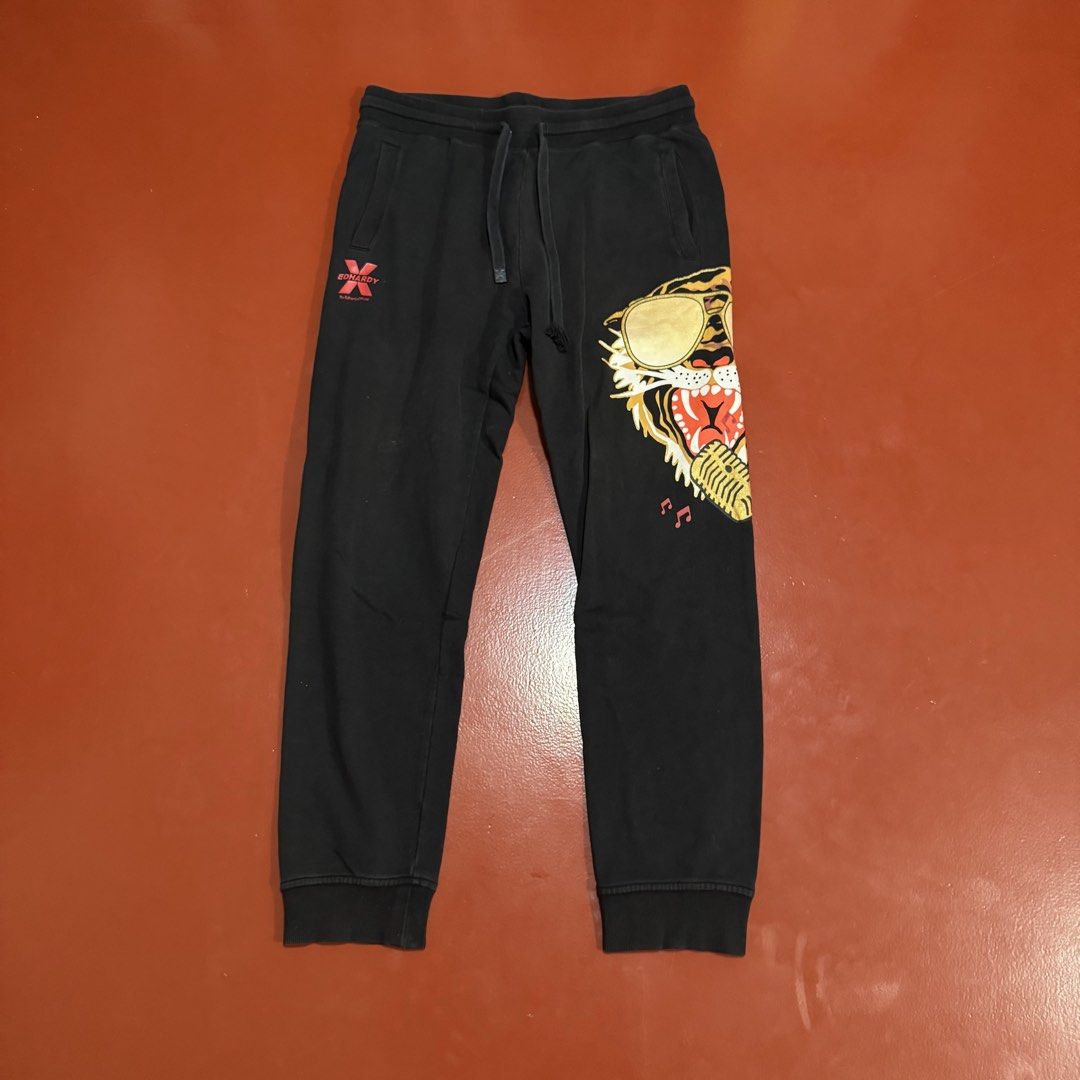 ED HARDY JOGGER SWEATPANTS (Category: Joggers) located in Pasig City. Submitted by buzzthrifty (Listing ID 1467975693, Image 2). Description: SIZE 32-38WAIST 39"LENGTH EXCELLENT CONDITION .