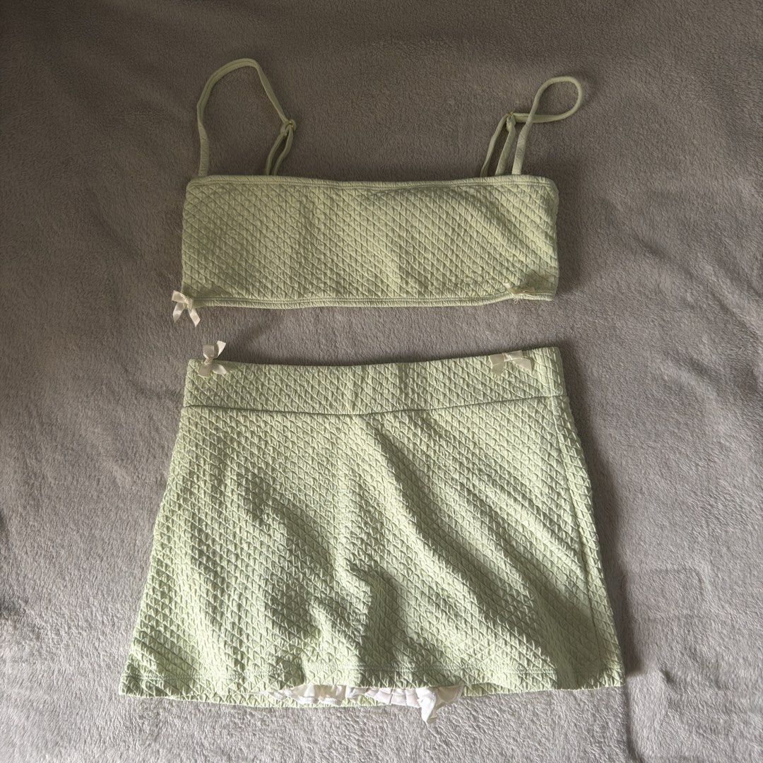 Eight Mermaid Swimsuit (Category: Bikinis & Swimsuits) located in Quezon City. Submitted by helloherl_ (Listing ID 1467843416, Image 1). Description: Used only once With pouch.