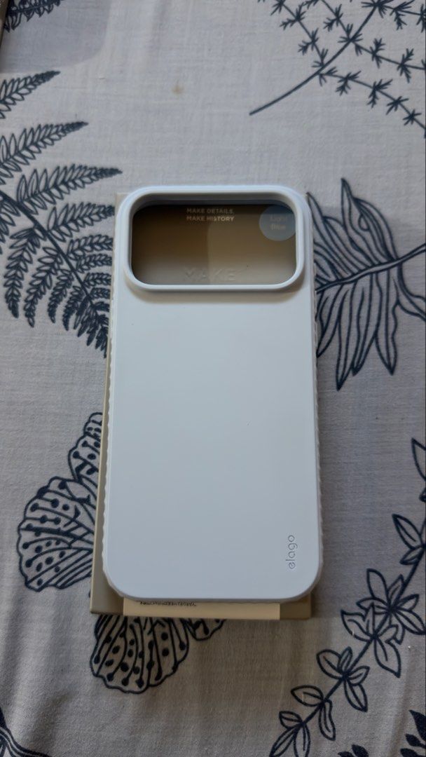 Elago iPhone 17 pro max case (Category: Cases & Sleeves) located in Makati City. Submitted by ilinjoys (Listing ID 1467926965, Image 2). Description: Used twice lang each color try try lang hahaha.