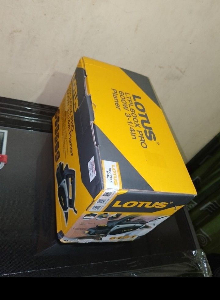 Electric Planer (Category: Announcements) located in Muntinlupa City. Submitted by jhunshop93615 (Listing ID 1468019532, Image 2). Description: brandnew original location:Alabang Muntinlupa near Lianas Mall.