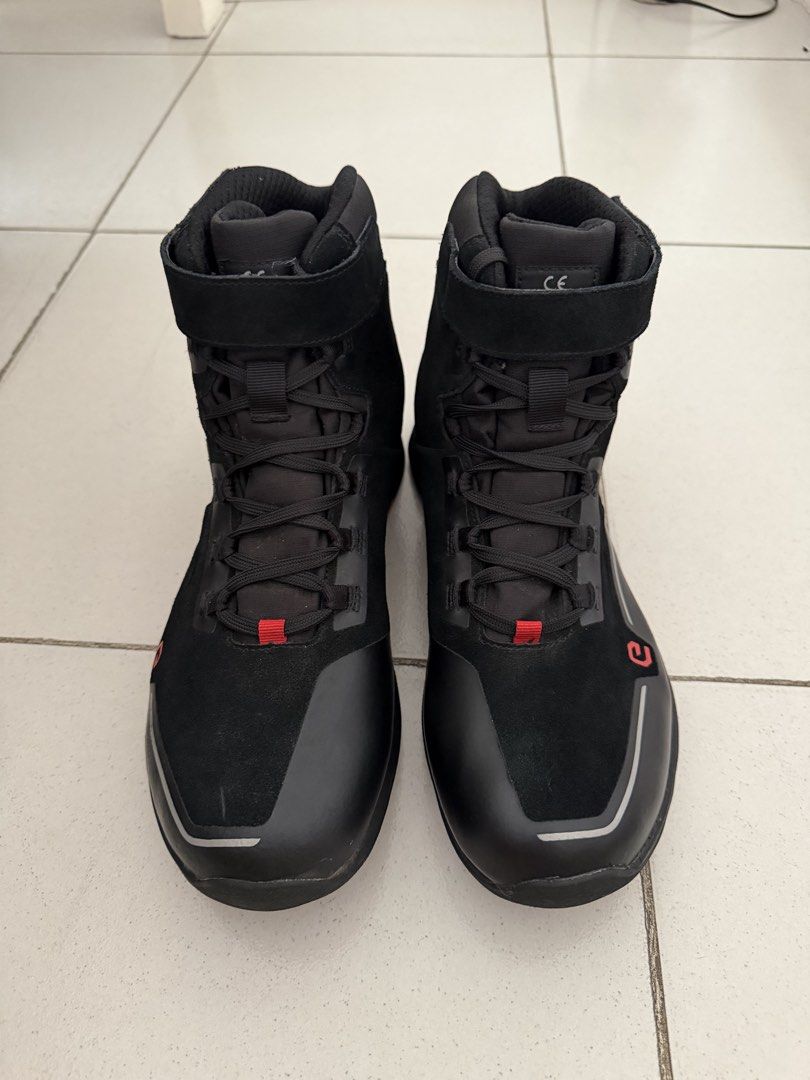 Eleveit Nirvana Riding Boots (Category: Boots) located in Pasig City. Submitted by joninasb (Listing ID 1467930331, Image 2). Description: - Brand: Eleveit Riding Boots - Condition: Like new, soles show zero wear - Protection: Reinforced toe caps and side protective panels - Material: Durable suede and synthetic upper Size US 10 Used less than 5x Selling for 4,500 (Brandnew is 8k +) .