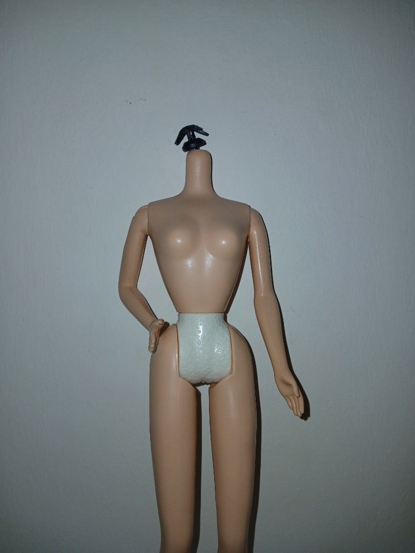 Elizabeth Taylor body donor (Category: Kids Toys) located in Subic. Submitted by frncnjntmr22 (Listing ID 1468053307, Image 3). Description: father of the bride body.