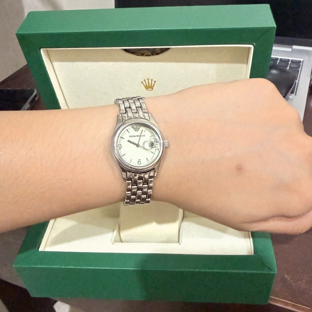 Emporio Armani Watch (Category: Women's Watches) located in Cainta. Submitted by missbelle.ph (Listing ID 1467994119, Image 3). Description: Emporio Armani Watch This is a very cute watch! 😍 No battery No box Cannot find the extra links Saktong sakto sa wrist sized 16cm.