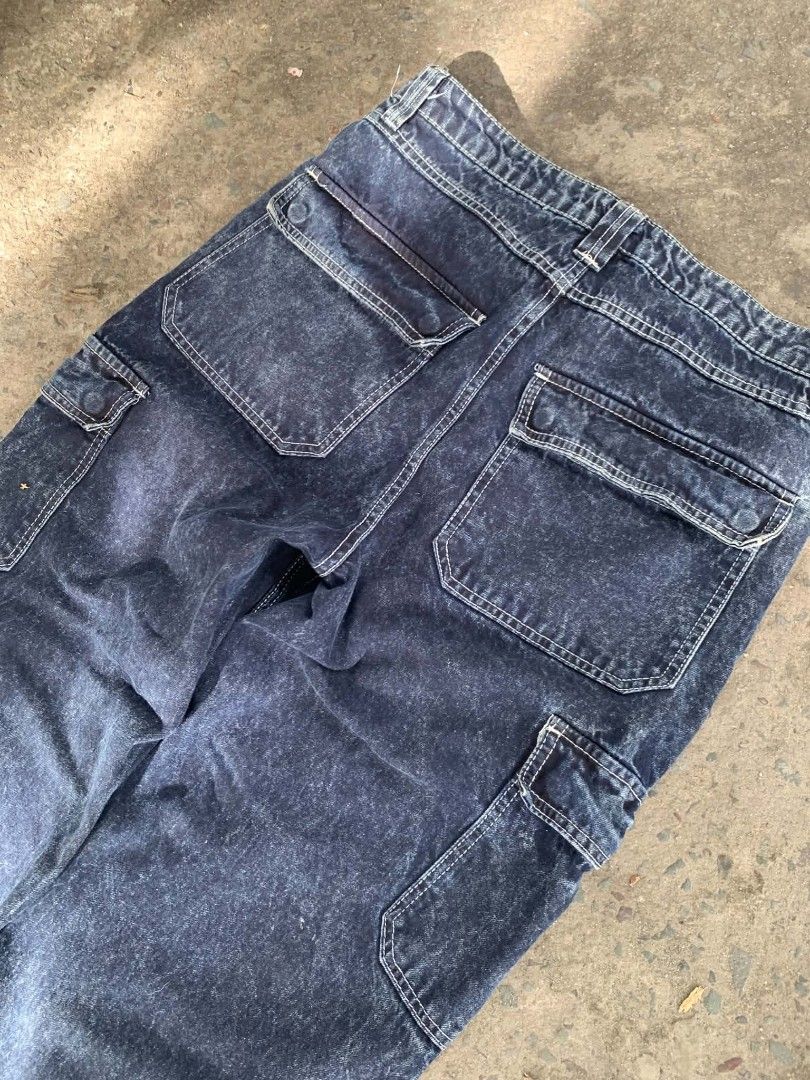 EMPYRE (Category: Jeans) located in Manila. Submitted by drip2thrift___ (Listing ID 1468032028, Image 3). Description: SIZE 32 LENGTH 39 HEM 9 GOOD CONDITION RATE AND COLOR RATE 9 / 10 750 PLUSHIP QC LOC. HMU.