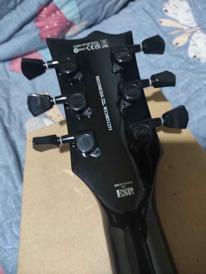 ESP LTD ECLIPSE EC201FT (Category: Musical Instruments) located in Kuala Lumpur. Submitted by idencore2nd (Listing ID 1467884332, Image 2). Description: Bought 12 May 2026 Condition 9.9/10 like new body no scratch or dented All original parts Got box Self collect Bukit Jalil or Cod nearby area. Puchong / Serdang / Seri Kembangan.