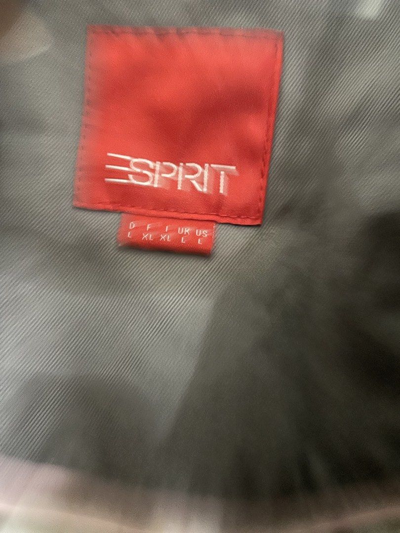 Esprit Jacket (Category: Coats, Jackets and Outerwear) located in Malabon City. Submitted by clbm_0308 (Listing ID 1468022546, Image 3). Description: Almost new. .
