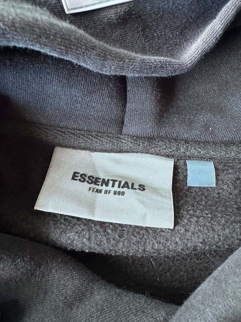 Essential Boxy fit Hoodie (Category: Coats, Jackets and Outerwear) located in Ilagan. Submitted by kianluis (Listing ID 1467958402, Image 3). Description: Condition: Lightly Used Condition Color Rate: 9.5/10 Issue: Minimal Sun fade on hood Super Heavy Cotton✅ Medium On tag Width 25 Length 25 Fav✨ must have✨.