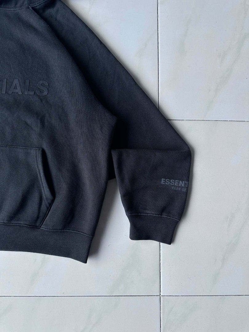 Essential Boxy fit Hoodie (Category: Coats, Jackets and Outerwear) located in Ilagan. Submitted by kianluis (Listing ID 1467958402, Image 2). Description: Condition: Lightly Used Condition Color Rate: 9.5/10 Issue: Minimal Sun fade on hood Super Heavy Cotton✅ Medium On tag Width 25 Length 25 Fav✨ must have✨.