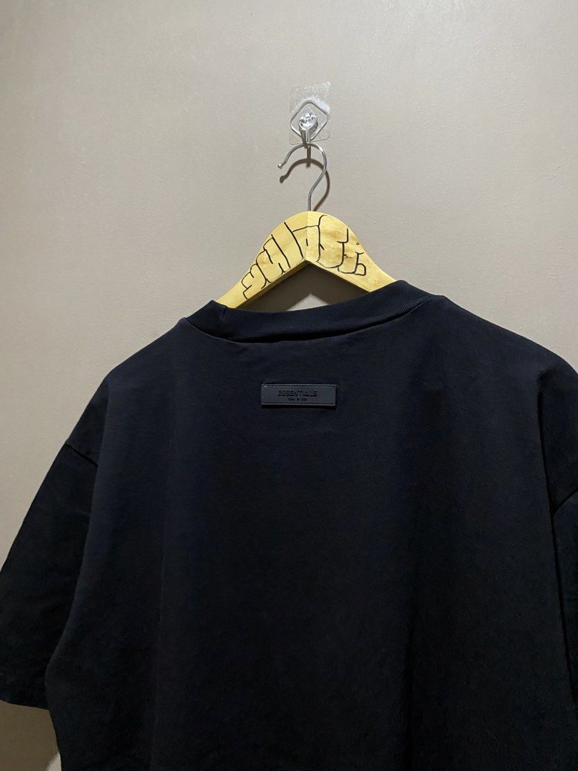 Essentials (Category: Tshirts & Polo Shirts ) located in Iloilo. Submitted by yulostreet.thrift (Listing ID 1467982799, Image 3). Description: Essentials 1977 Size XL on tag Complete tags 23Wx29.5L Best fit XL Features the “1977” print on the front, material of the print is gamuza. 9.7/10 CR Excellent condition.