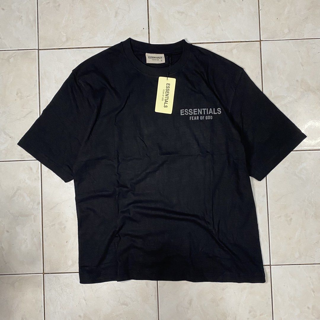 Essentials Fear of God (Category: Activewear) located in Bacoor. Submitted by fitcart (Listing ID 1467873589, Image 1). Description: Size: S Dimes: 25 × 20 Fabric: Cotton Condition: Good Condition Color Rate: 9/10 Issue: None Price: ₱350.