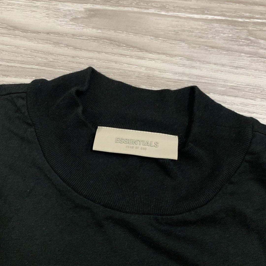 Essentials longsleeves (Category: Hoodies) located in Cavite. Submitted by yobubsss (Listing ID 1468050722, Image 2). Description: Size Small loose 23.5w 29L Good condition No issue.