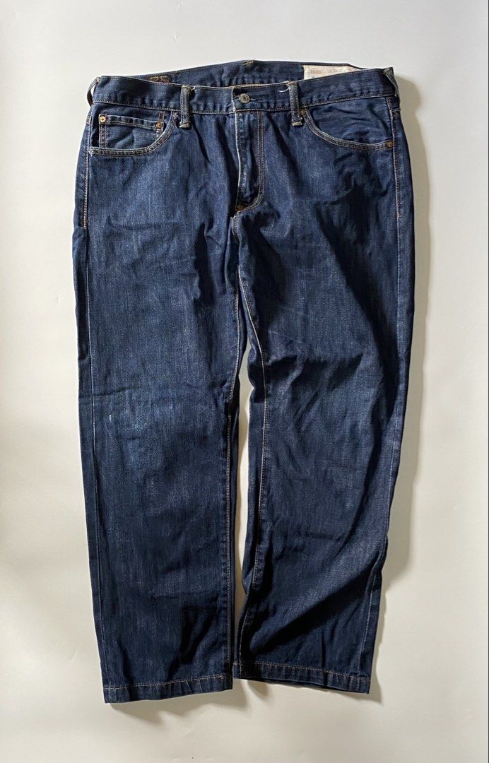 Evisu Blue Robot Daicock Japanese Denim Jeans (Category: Jeans) located in Manila. Submitted by finofindthisart (Listing ID 1467952907, Image 2). Description: Length 37 Width 36 Hem 8 Measured it by inches P750 Issue: N/A This is a pre-loved/thrifted items and may show minor signs of issue due to its vintage nature. Kindly manage expectations. No refunds or exchanges will be accepted. 📍Pasay City DM for inquiries..