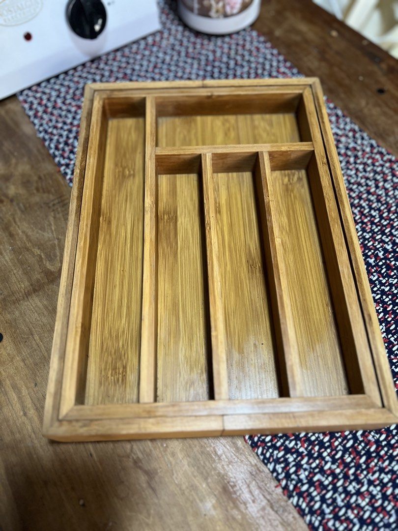 Expandable Bamboo Cutlery Drawer Organizer (Category: Food Organization & Storage) located in Makati City. Submitted by tetay07 (Listing ID 1467894218, Image 1). Description: .