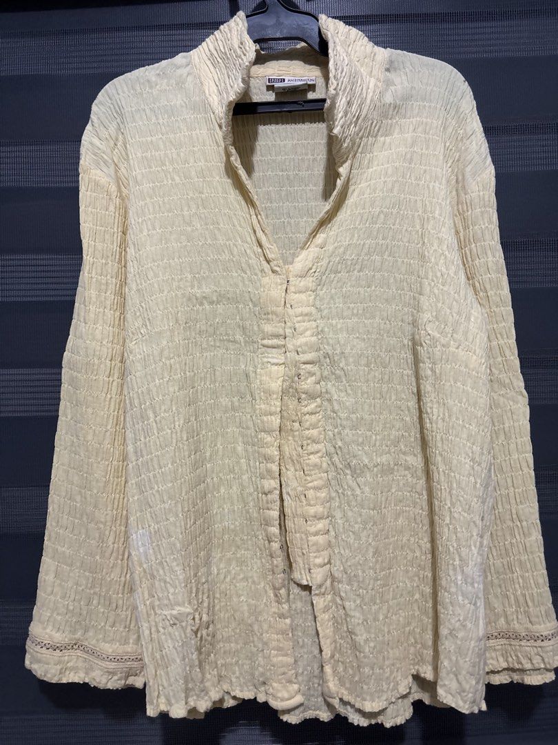 faded glory yellow long sleeves (Category: Longsleeves) located in Manila. Submitted by iyahpreloved_ (Listing ID 1468018466, Image 1). Description: fits m-l :).