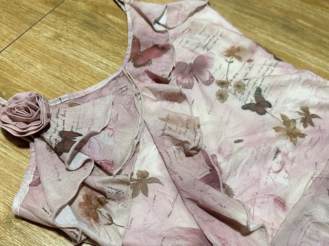 Fairy style top (Category: Sleeveless) located in Manila. Submitted by y2k_neggy (Listing ID 1467958323, Image 3). Description: No brand/ Cut wash tag Size:Small Dm me‼️💞.