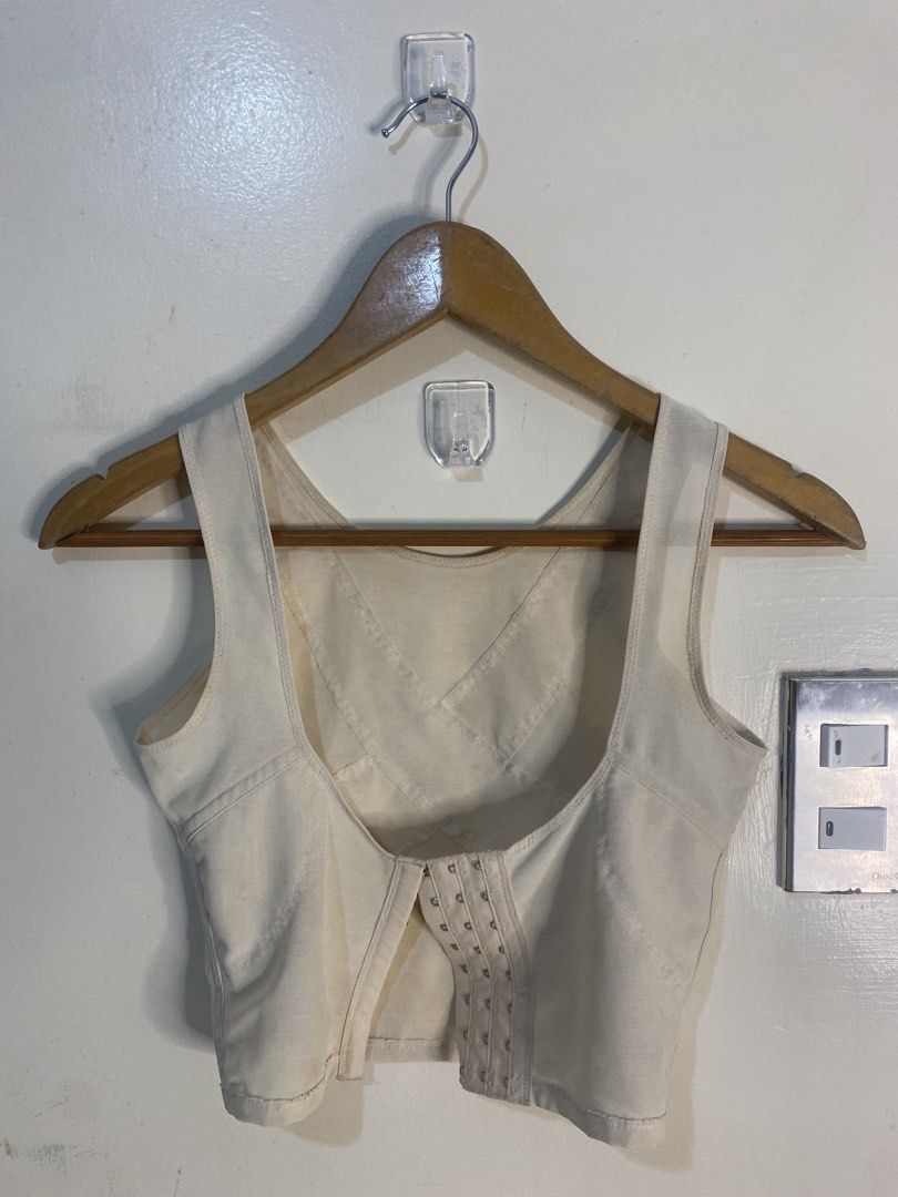 Fanniel crop shapewear m/l (Category: Maternity wear) located in Baguio. Submitted by buyforless_2600 (Listing ID 1467935789, Image 1). Description: .