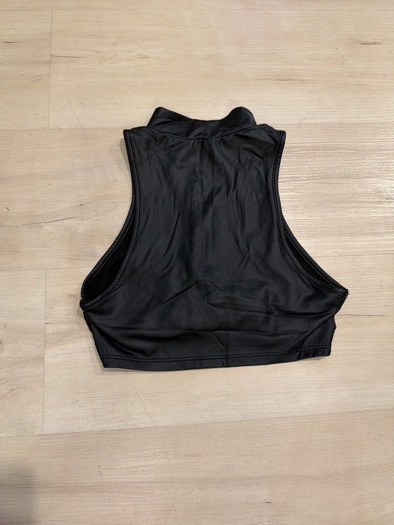 Faux Leather Mock Neck Zip Crop Top (Category: Blouses) located in Manila. Submitted by _____car0usell (Listing ID 1467957601, Image 2). Description: .
