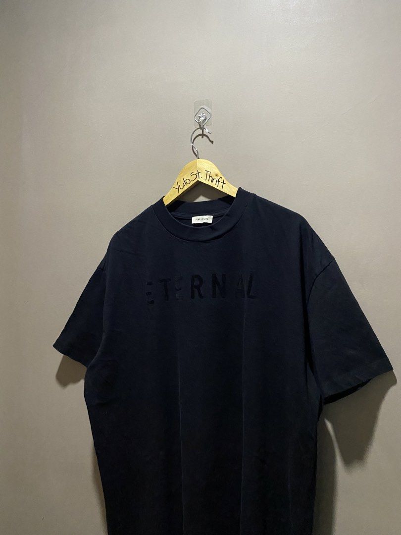 Fear of god (Category: Tshirts & Polo Shirts ) located in Iloilo. Submitted by yulostreet.thrift (Listing ID 1467983409, Image 2). Description: Fear of god eternal Complete tags 24.5Wx29L Best fit XL Features a spellout on the front, material of the spellout is gamuza. 9.7/10 CR Excellent condition.