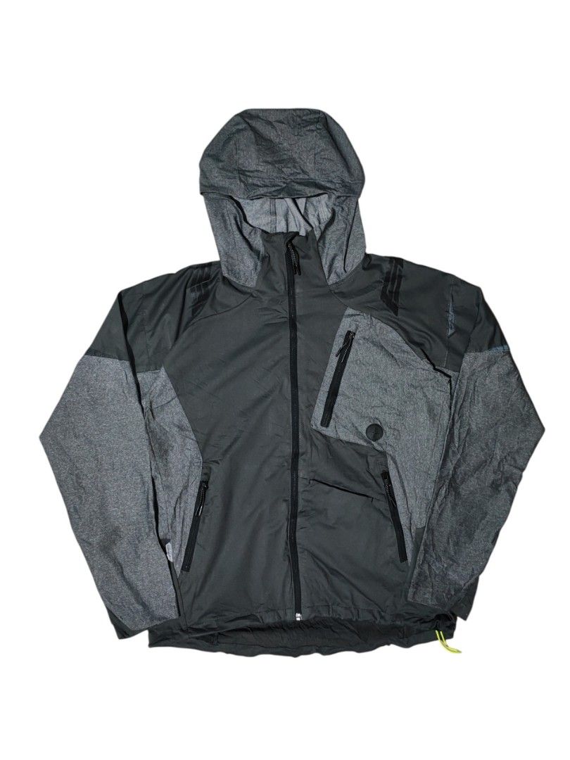 FIELDCORE TRICO TECH JACKET (Category: Coats, Jackets and Outerwear) located in Iloilo. Submitted by gooddimes (Listing ID 1468040066, Image 1). Description: Fieldcore Trico Tech Jacket Authentic Multiple pockets (6 on outer part and 2 on inner part) Size on tag: Large Dimes: 20Wx26-28L Issue/s: Print on shoulder part (check last pic) Color rate: 9.5/10 Excellent condition ₱1,000 Reminders: - All items are thrifted, please manage your expectation