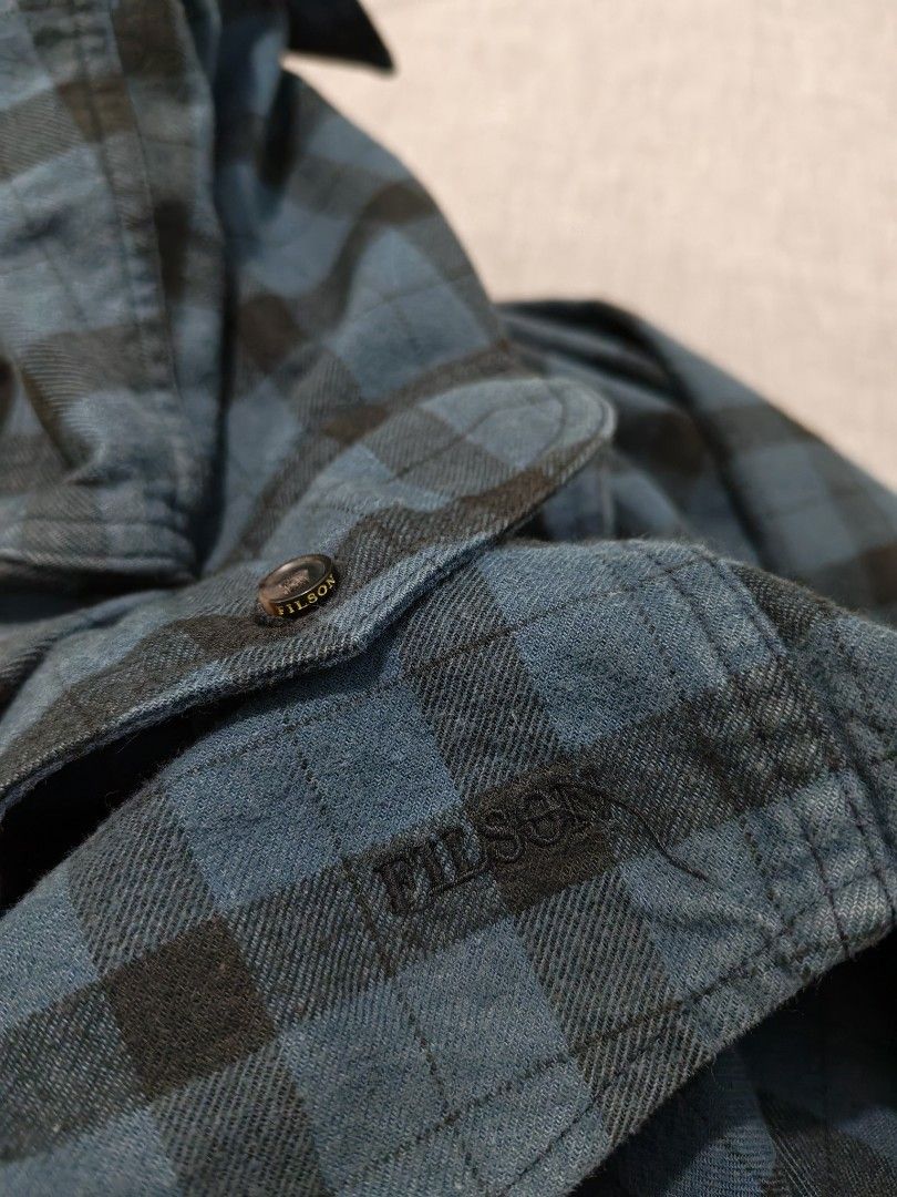 Filson alaskan flannel guide shirt (Category: Tshirts & Polo Shirts ) located in Baguio. Submitted by used_clothing2600 (Listing ID 1467907242, Image 3). Description: Filson alaskan flannel guide shirt size xl verygood condition width 27.5 length 32 shoulders 22 sleeve length 26 P 1,700.