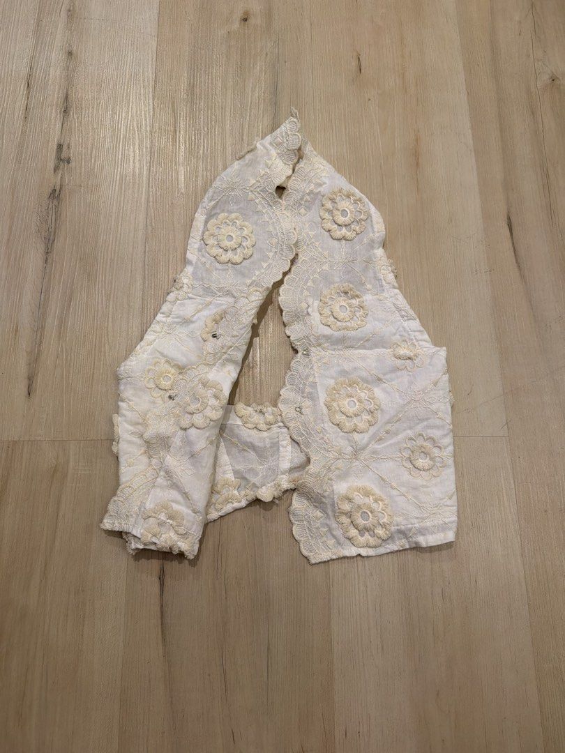 Floral Embroidered Halter Crop Top (Category: Sleeveless) located in Manila. Submitted by _____car0usell (Listing ID 1467959471, Image 2). Description: fits small petite frames got for 1k+ vintage thrift used twice.