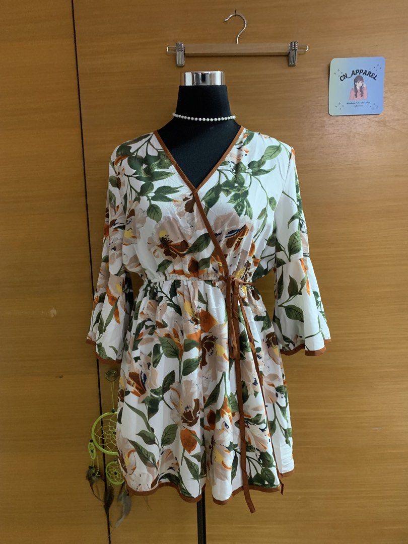 Floral romper (Category: Rompers) located in Malabon City. Submitted by Cn_apparel (Listing ID 1467865978, Image 2). Description: Xl on tag Best fit ng med body frame only.