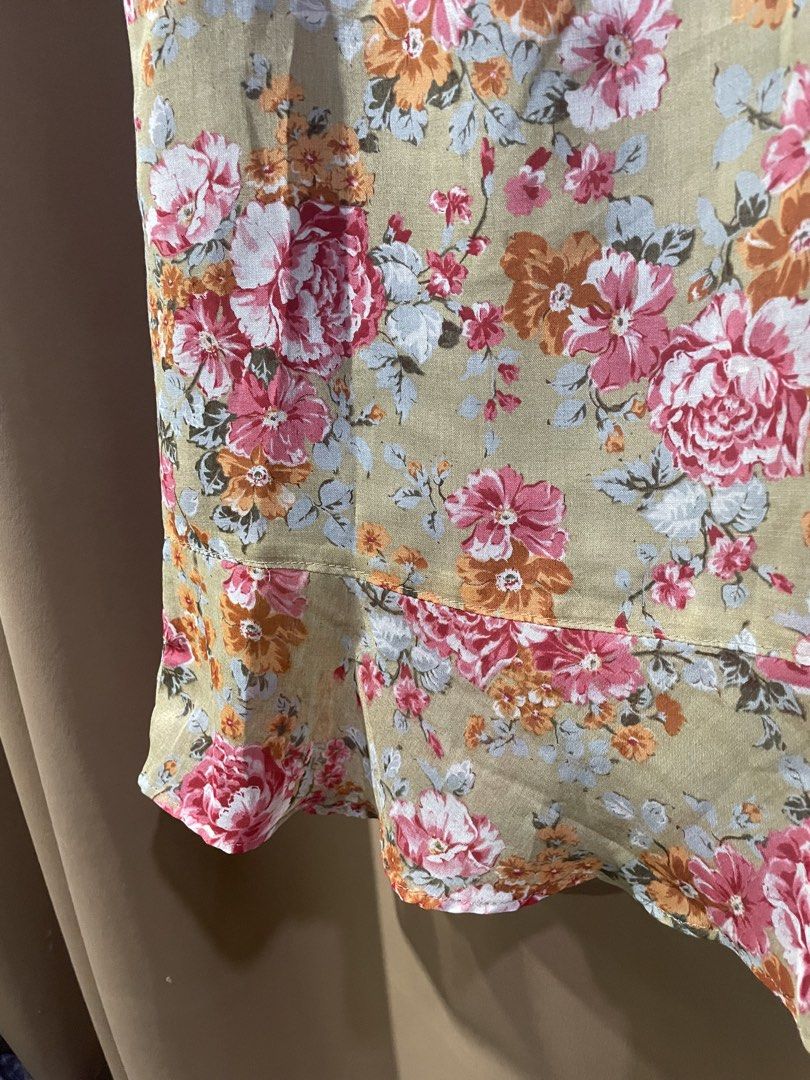 Floral Ruffle Hem Skirt (Category: Skirts) located in Quezon City. Submitted by smileclothingline (Listing ID 1467855993, Image 2). Description: 🚚Courier: J&T/Lalamove/Gogoexpress 📍Shipping fee depends on your location 💸Mode of Payment: BPI/Gcash/Paymaya ‼️Payment first, only then will ship the item.