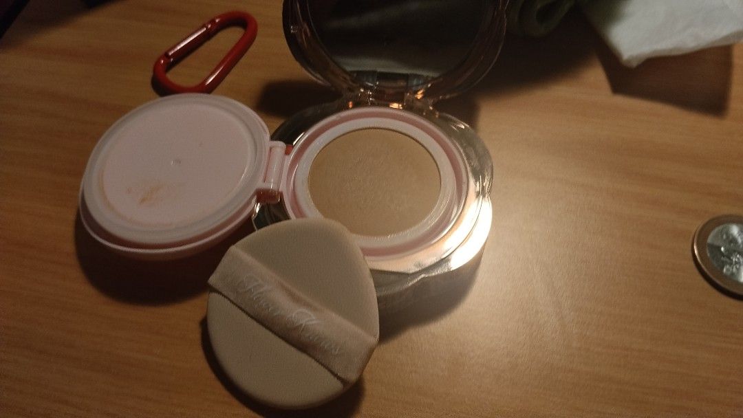Flower Knows Bunny Garden Cushion foundation (Category: Makeup) located in Mandaluyong City. Submitted by dennisells (Listing ID 1467856494, Image 2). Description: RFS: not my shade .
