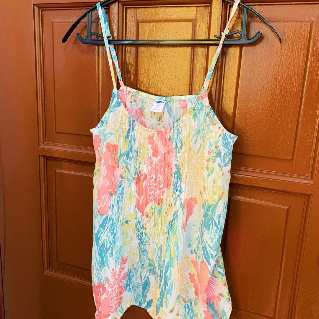 Flowy Colorful Tank Top (Category: Sleeveless) located in Manila. Submitted by ishymnl (Listing ID 1467909875, Image 1). Description: 100% Authentic Bought in U.S. .