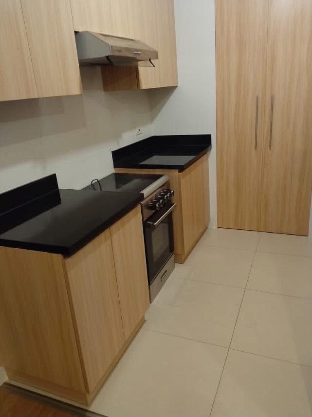 For Lease: Park Triangle (Category: Apartments & Condos) located in Manila. Submitted by johncarlosoriaga (Listing ID 1467854605, Image 3). Description: For Lease: Park Triangle 11th avenue, Taguig City Developer: Alveo Land 1 bedroom unit Semi furnished 21nd floor 60sqm Php 55,000/ month 2 months advance, 2 months security deposit PROPERTY CODETG552026 __________________________________________ John Carlo Soriaga Licensed Real Estate Broker and 